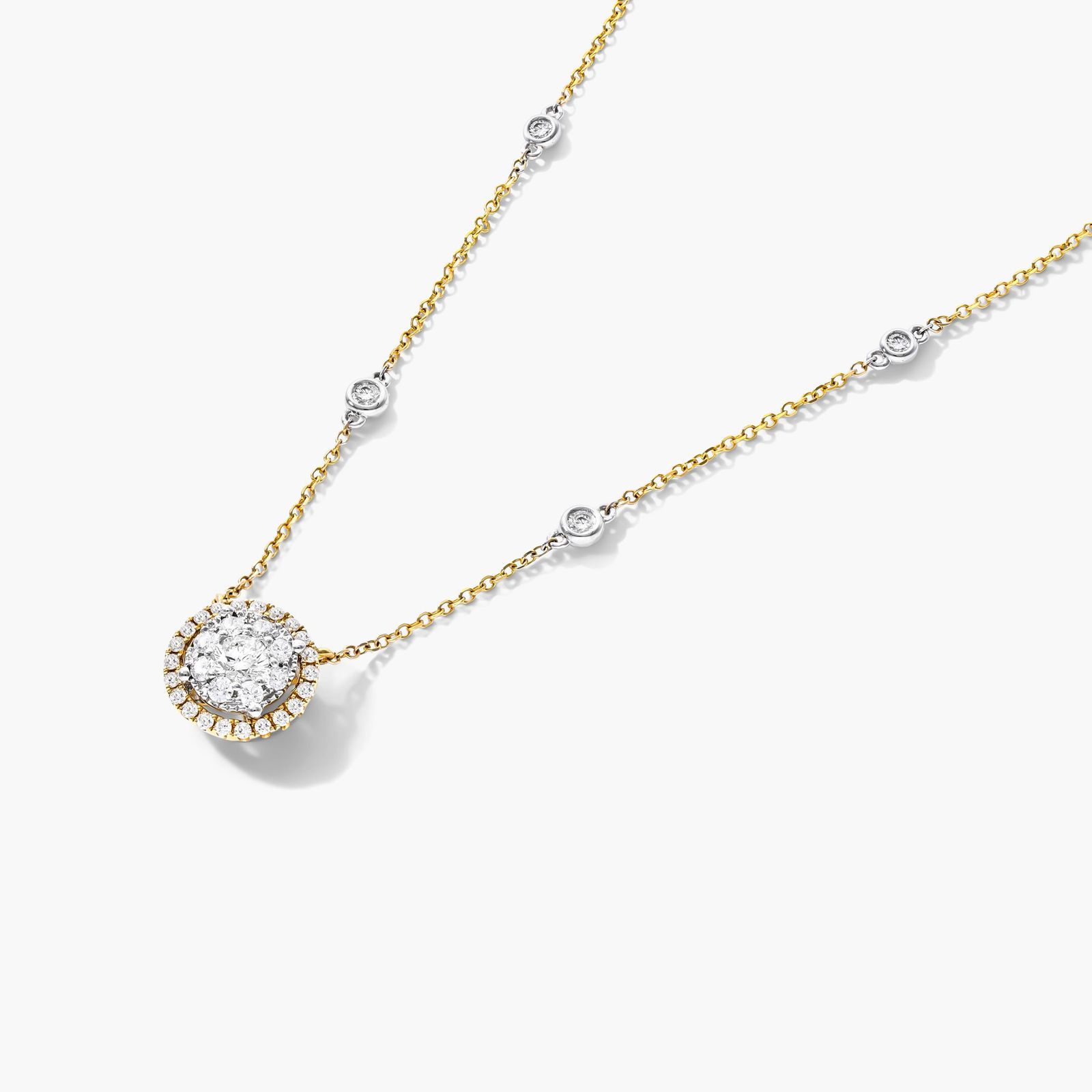 Round Halo Cluster Diamond Necklace In 14K Yellow Gold