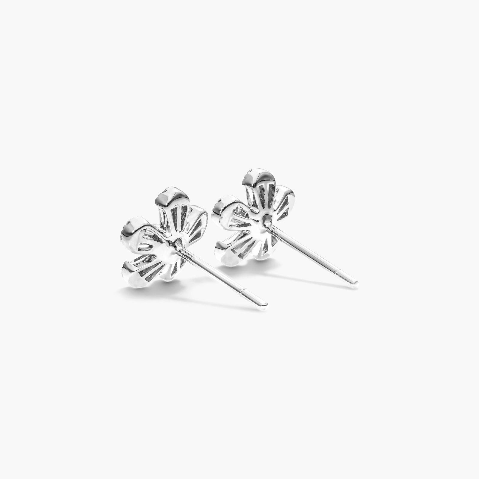 Flower Diamond Earrings With Baguette Cut And Round Diamonds In 14K White Gold