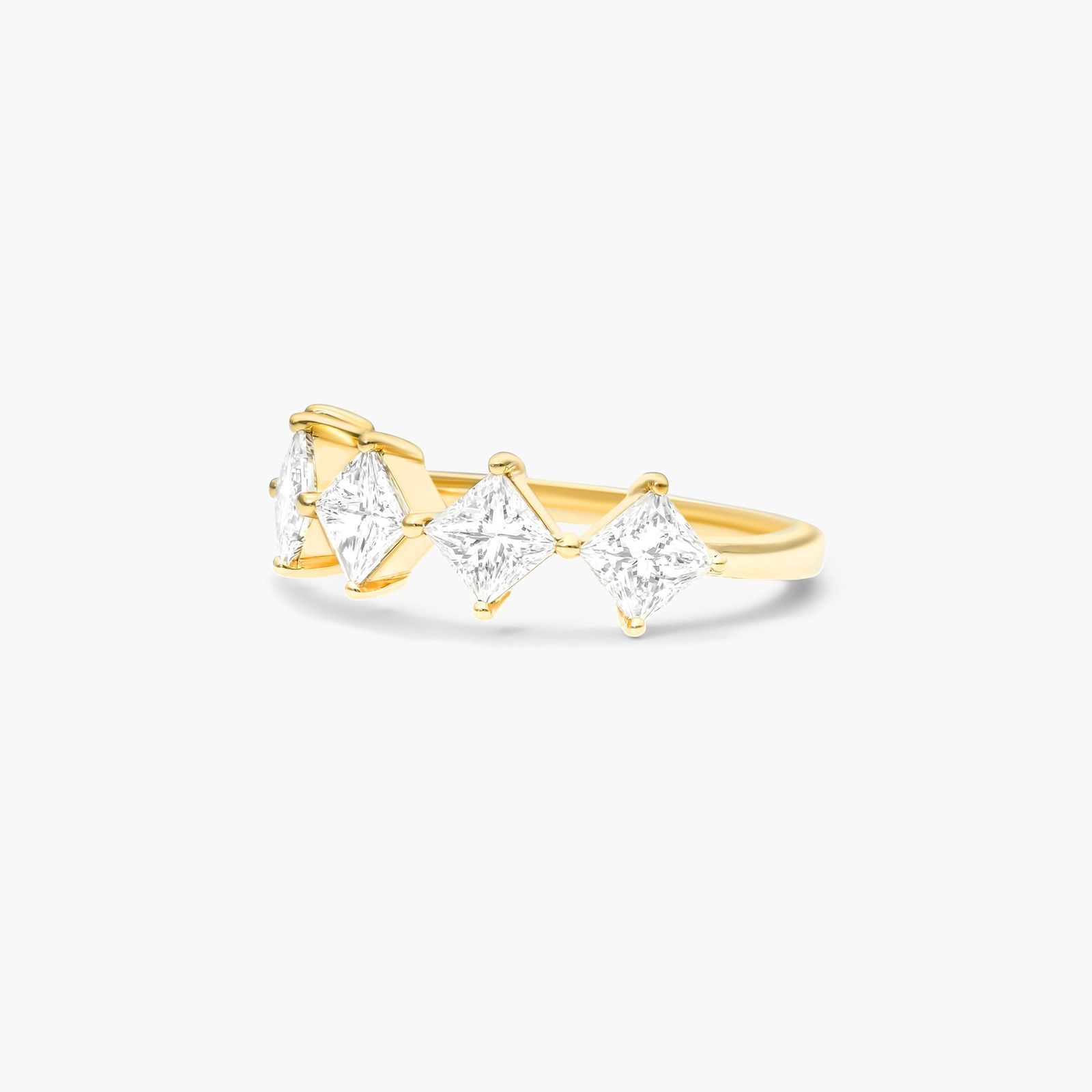 Kite Set Princess Cut Diamond Ring In 14K Yellow Gold