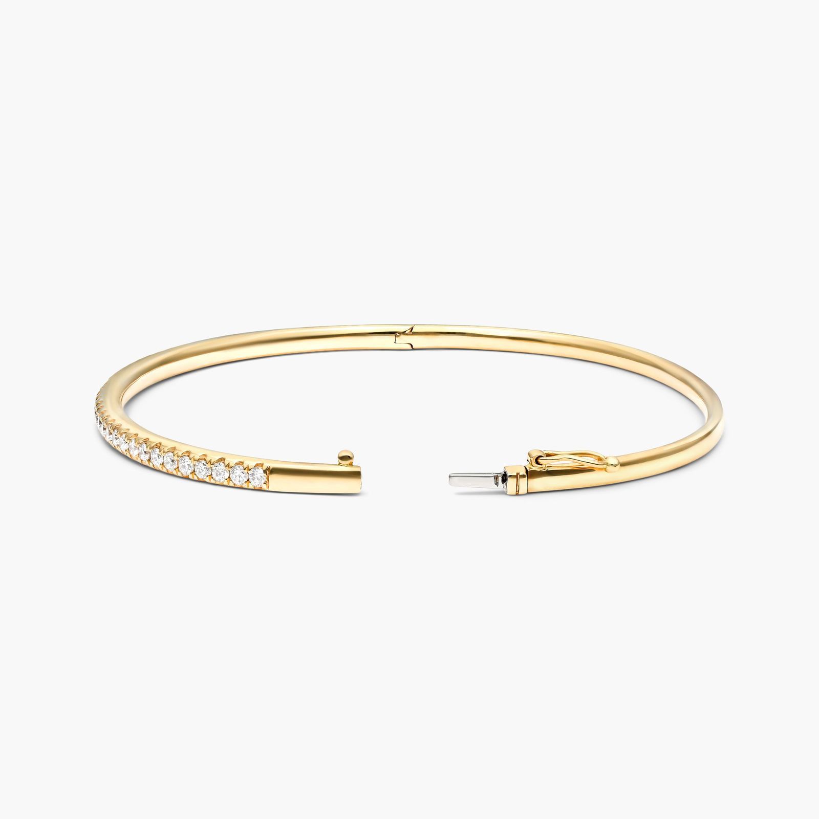 14K Yellow Gold Single Row Diamond Bangle Bracelet