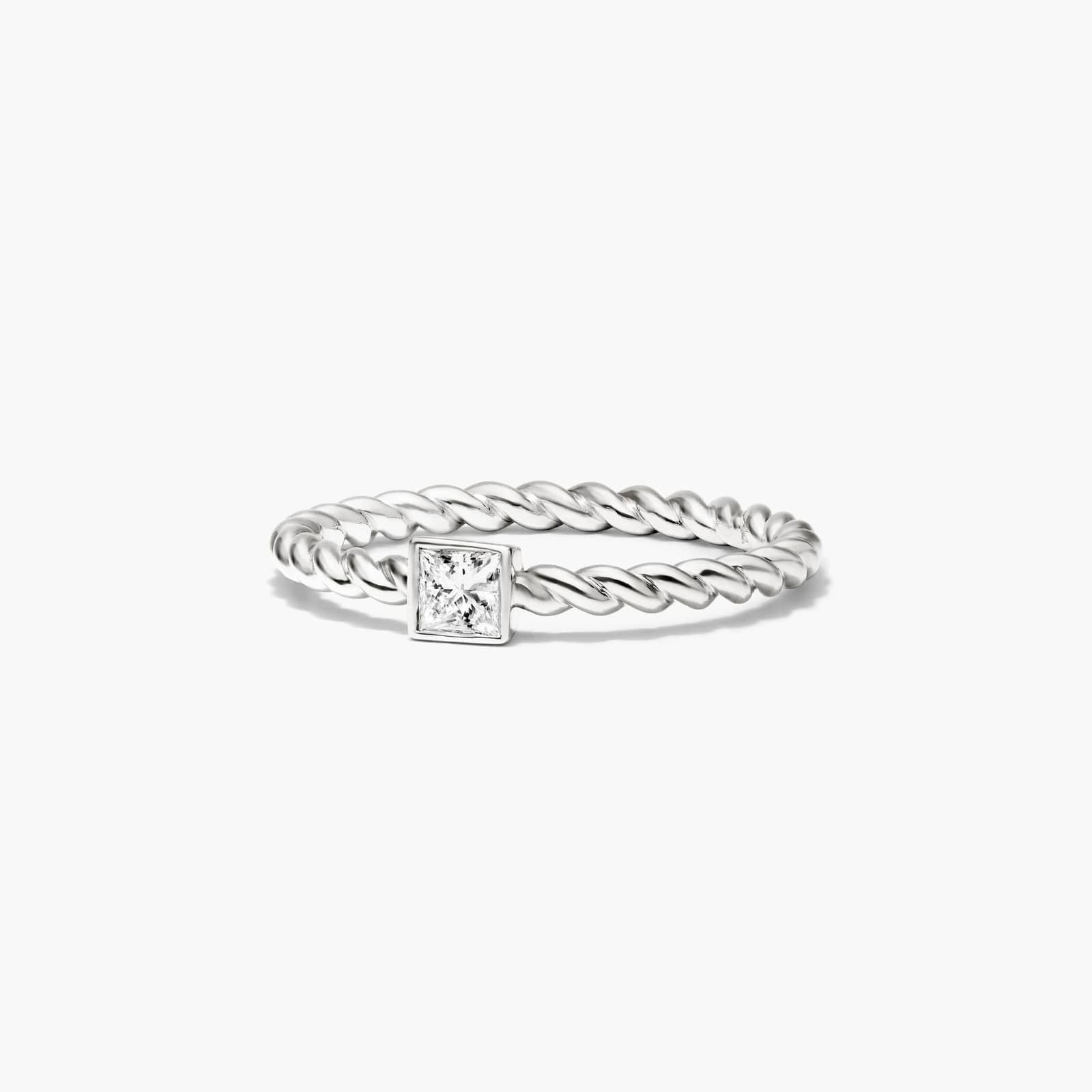 Princess Cut Diamond Solitaire Cable Ring In 14K White Gold