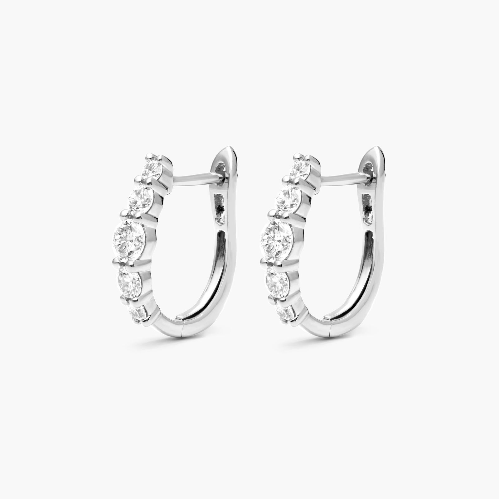 14K White Gold Graduating Lab-Grown Diamond Hoop Earrings