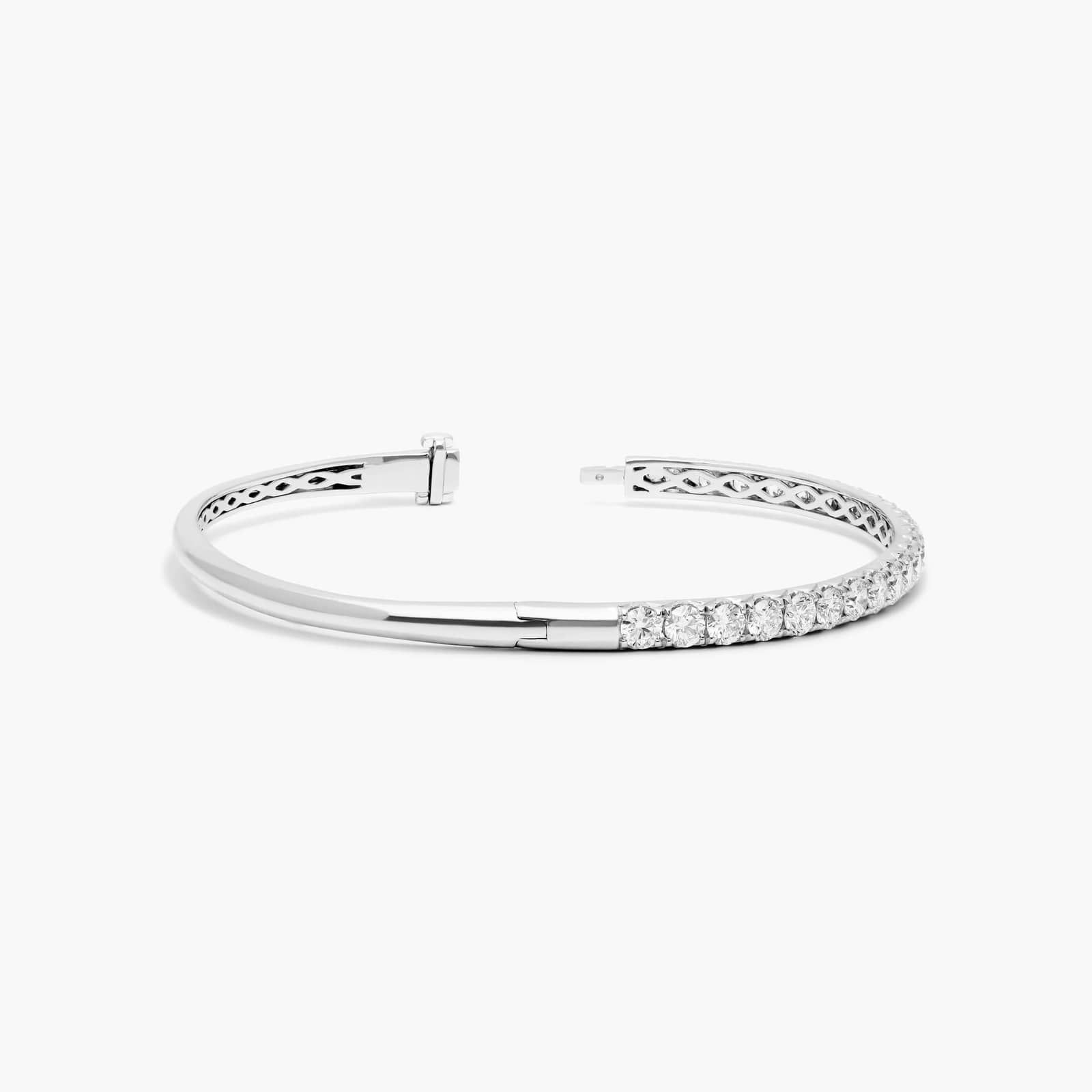 Classic Bangle Diamond Bracelet In 14K White Gold