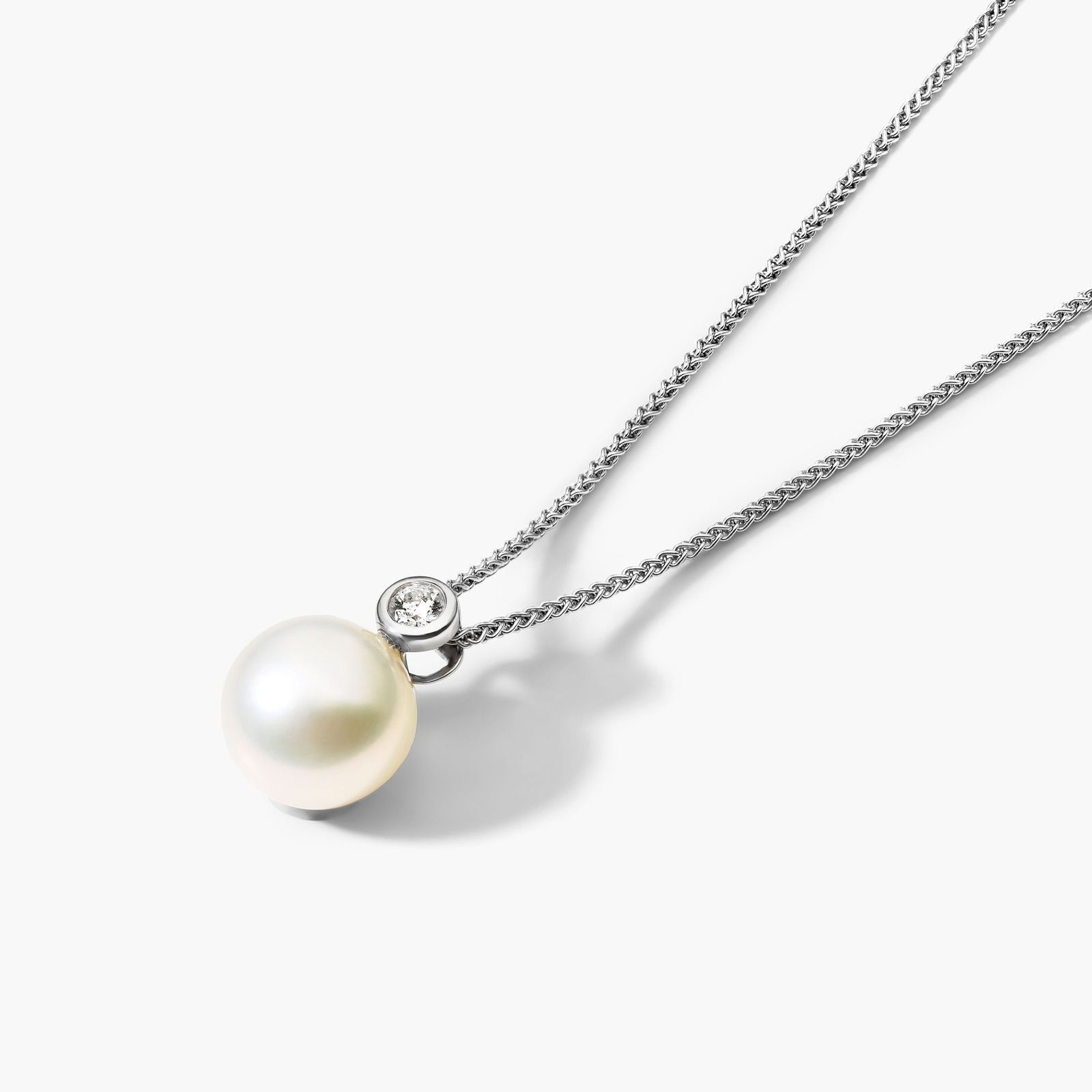 18K White Gold Fresh Water Pearl and Bezel Diamond Necklace (9.0-10.0mm)