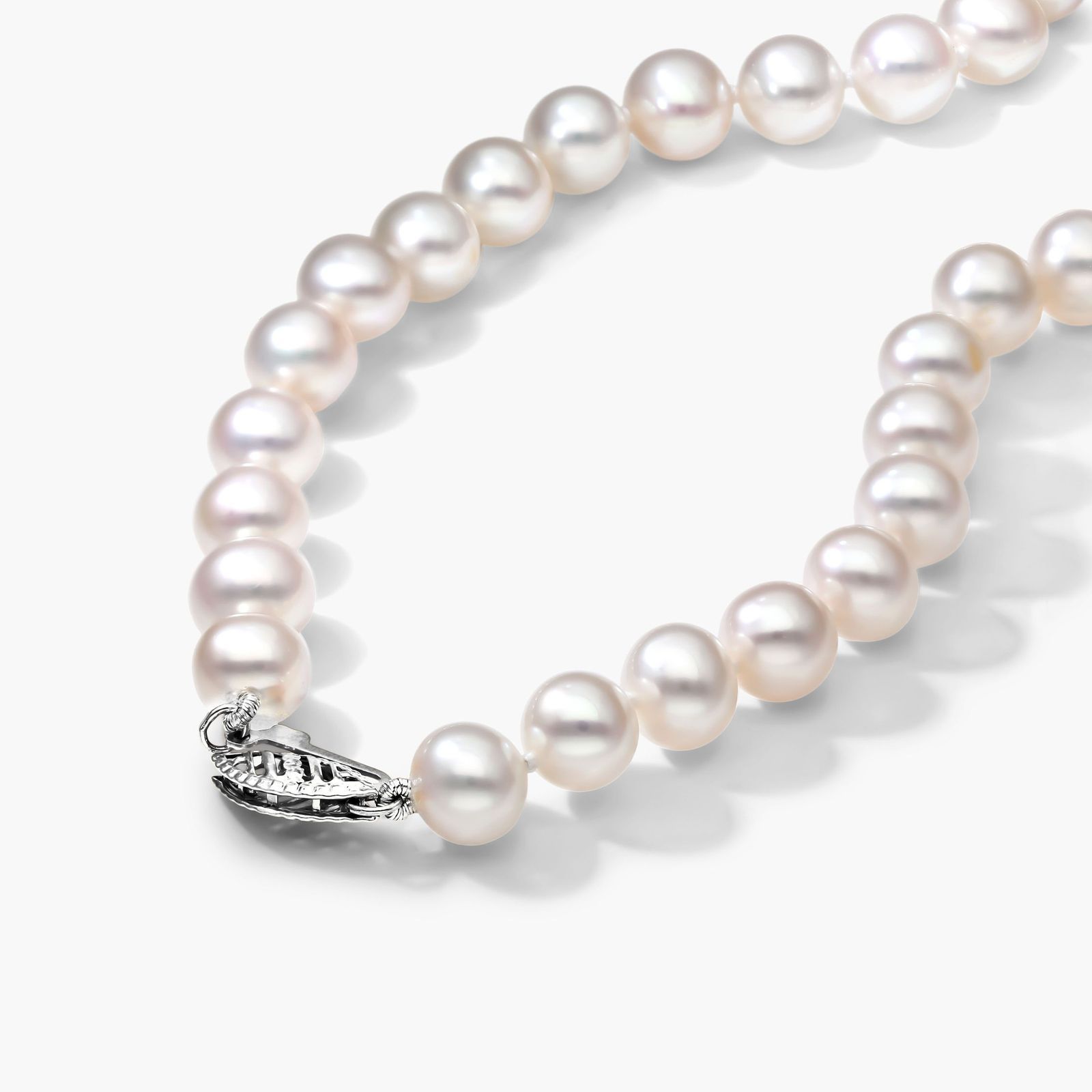 14K White Gold Freshwater Cultured Pearl Fish Clasp 18" Necklace (7.0-8.0mm)