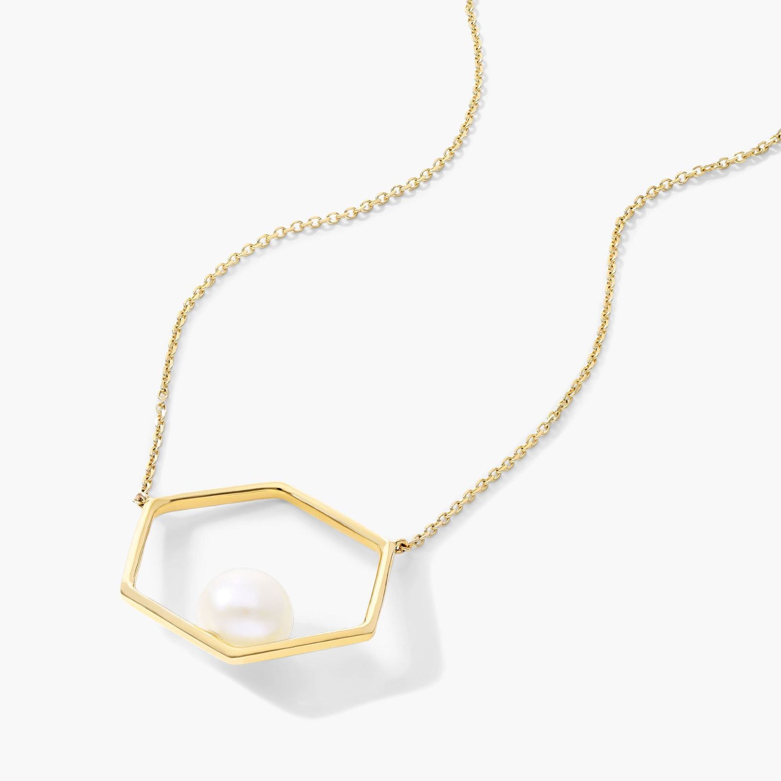 14K Yellow Gold Minimalistic Freshwater Cultured Pearl Necklace