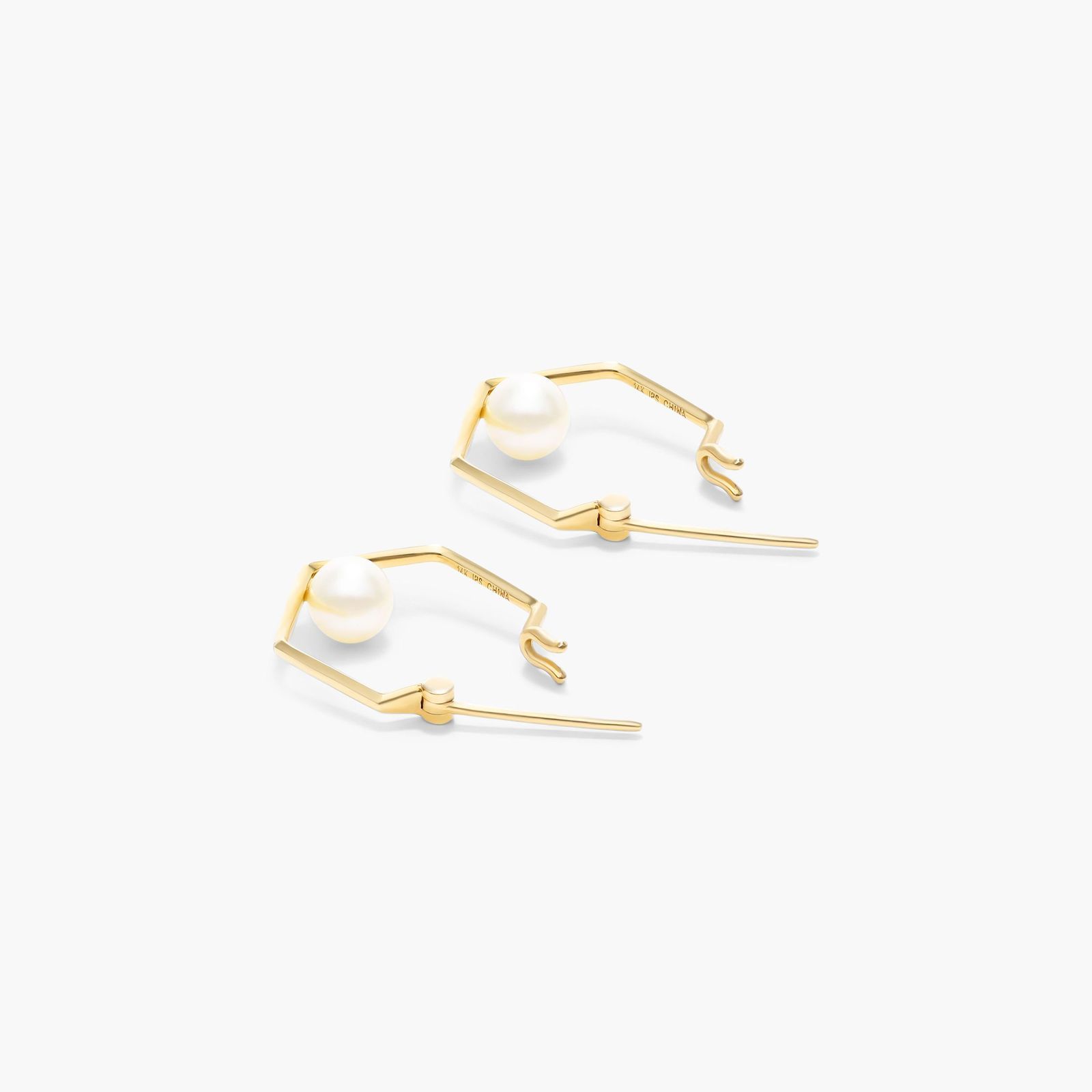 Minimalistic Cultured Freshwater Pearl Hoop Earring In 14K Yellow Gold