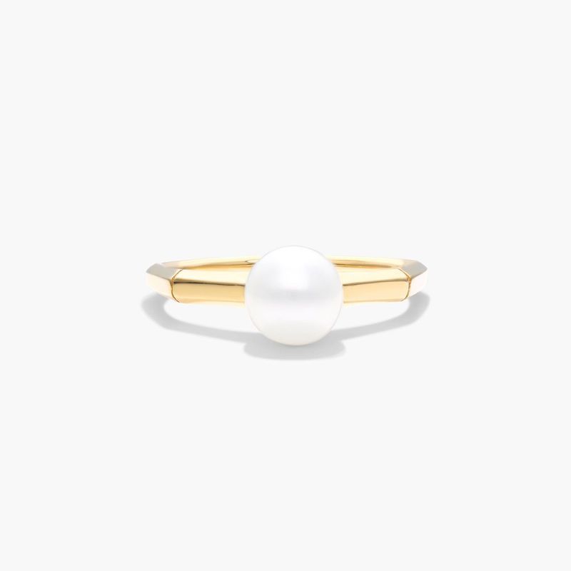 Minimalistic Freshwater Cultured Pearl Ring In 14K Yellow Gold