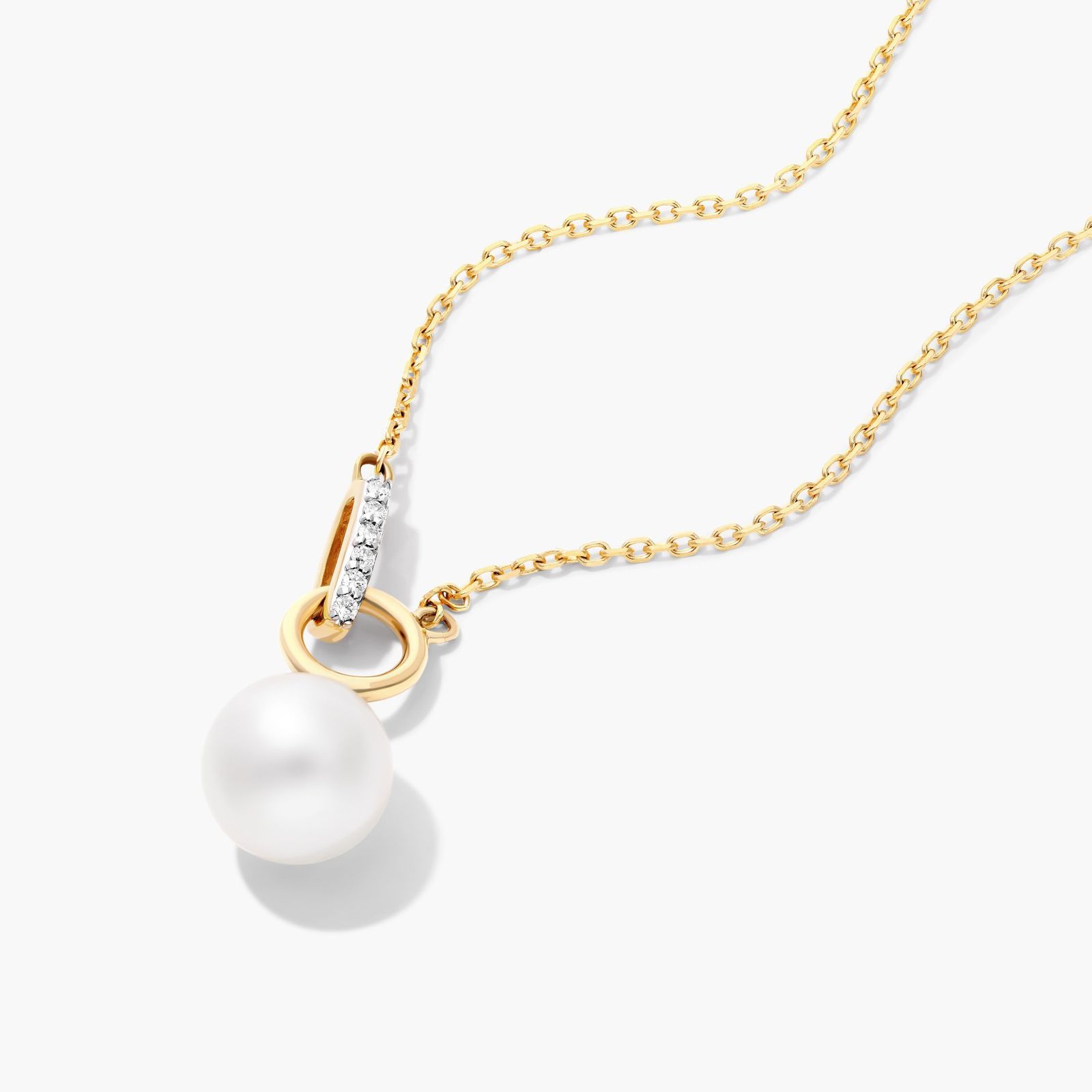14K Yellow Gold Akoya Cultured Pearl and Diamond Bind Necklace