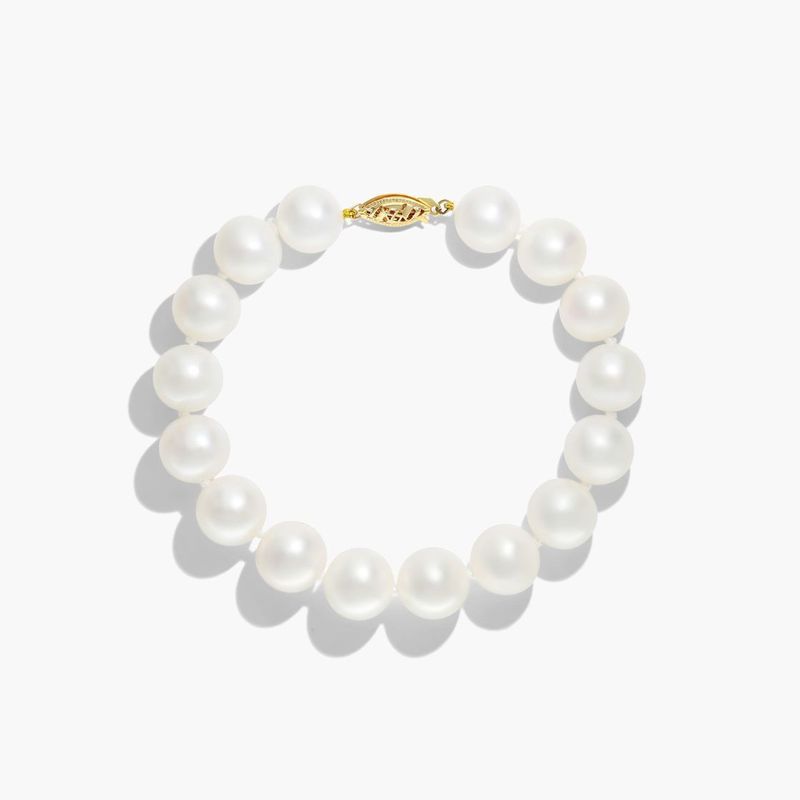 Freshwater Cultured Pearl Fish Clasp Bracelet In 14K Yellow Gold (10-11 mm)