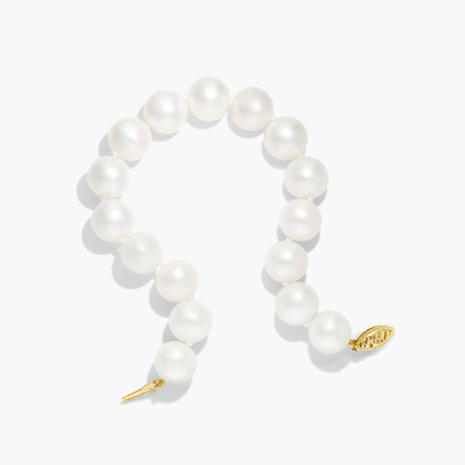 Freshwater Cultured Pearl Fish Clasp Bracelet In 14K Yellow Gold (10-11 mm)
