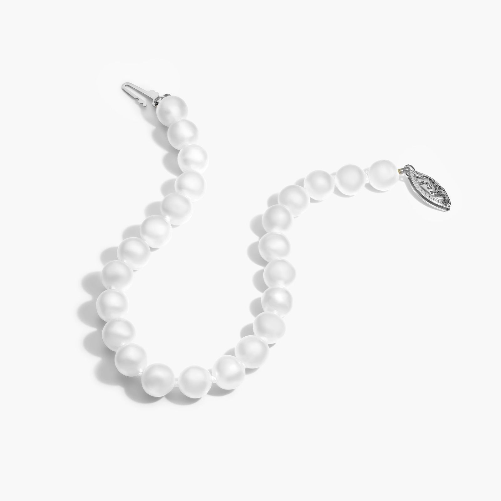 Freshwater Cultured Pearl Fish Clasp Bracelet In 14K White Gold (6-7 mm)