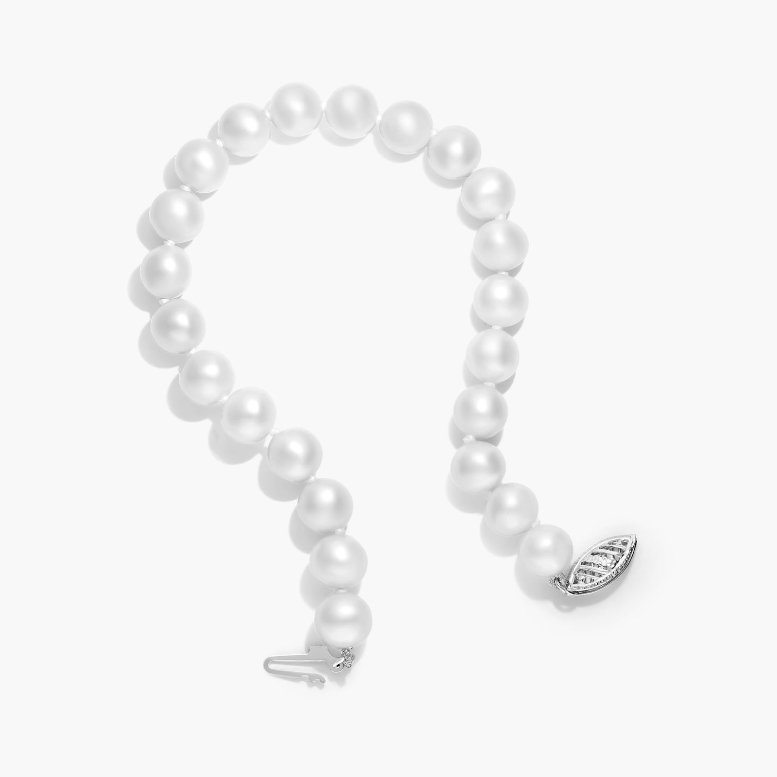 Freshwater Cultured Pearl Fish Clasp Bracelet In 14K White Gold (7-8 mm)