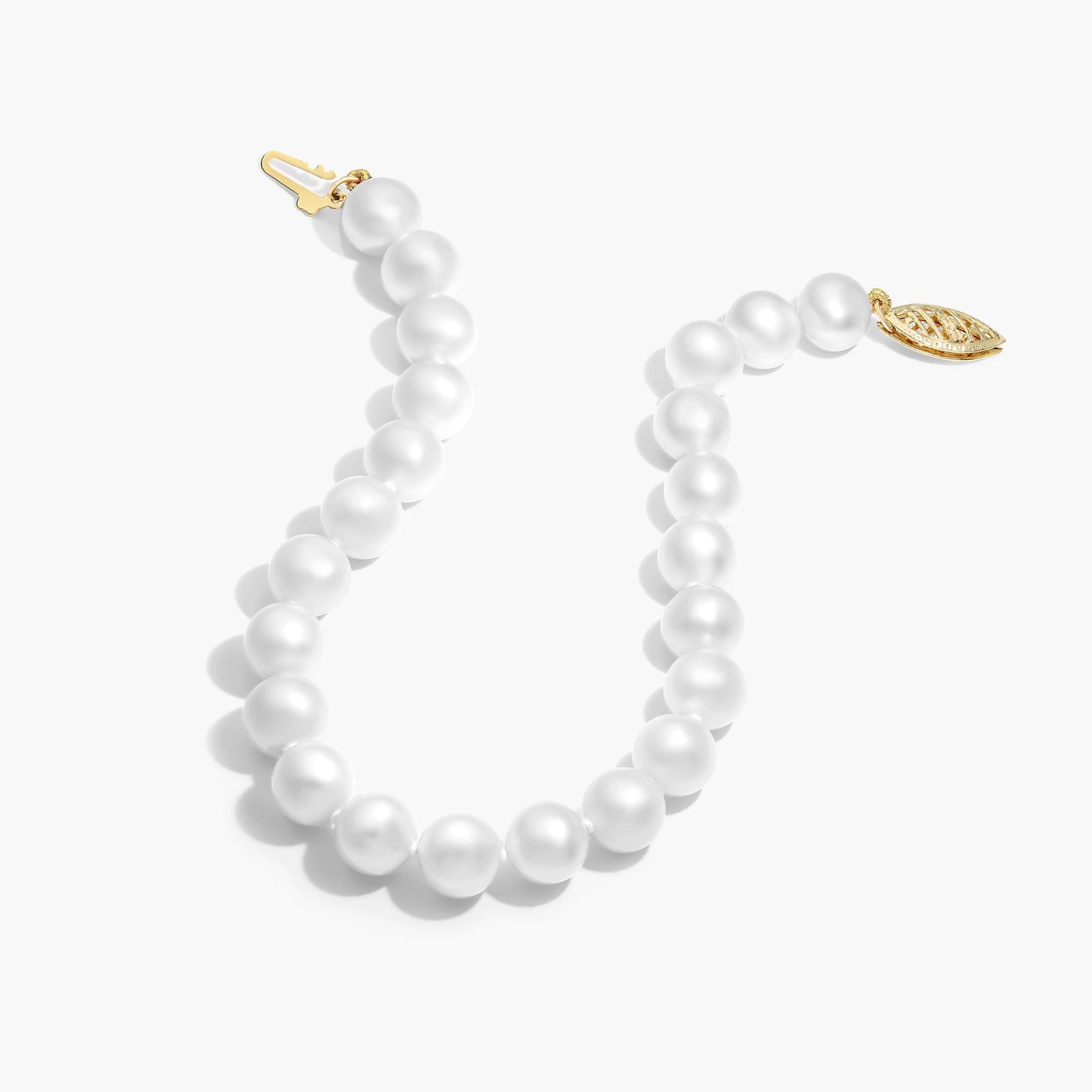 Freshwater Cultured Pearl Fish Clasp Bracelet In 14K Yellow Gold (7-8 mm)