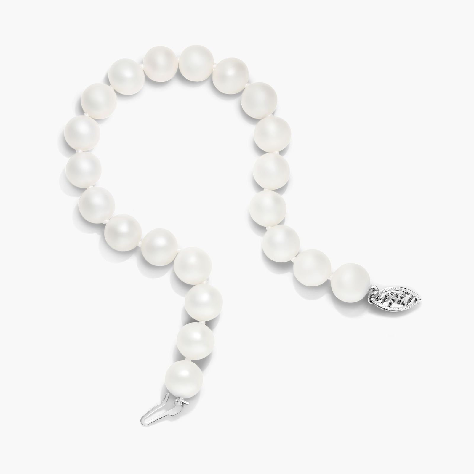 Freshwater Cultured Pearl Fish Clasp Bracelet In 14K White Gold (8-9 mm)