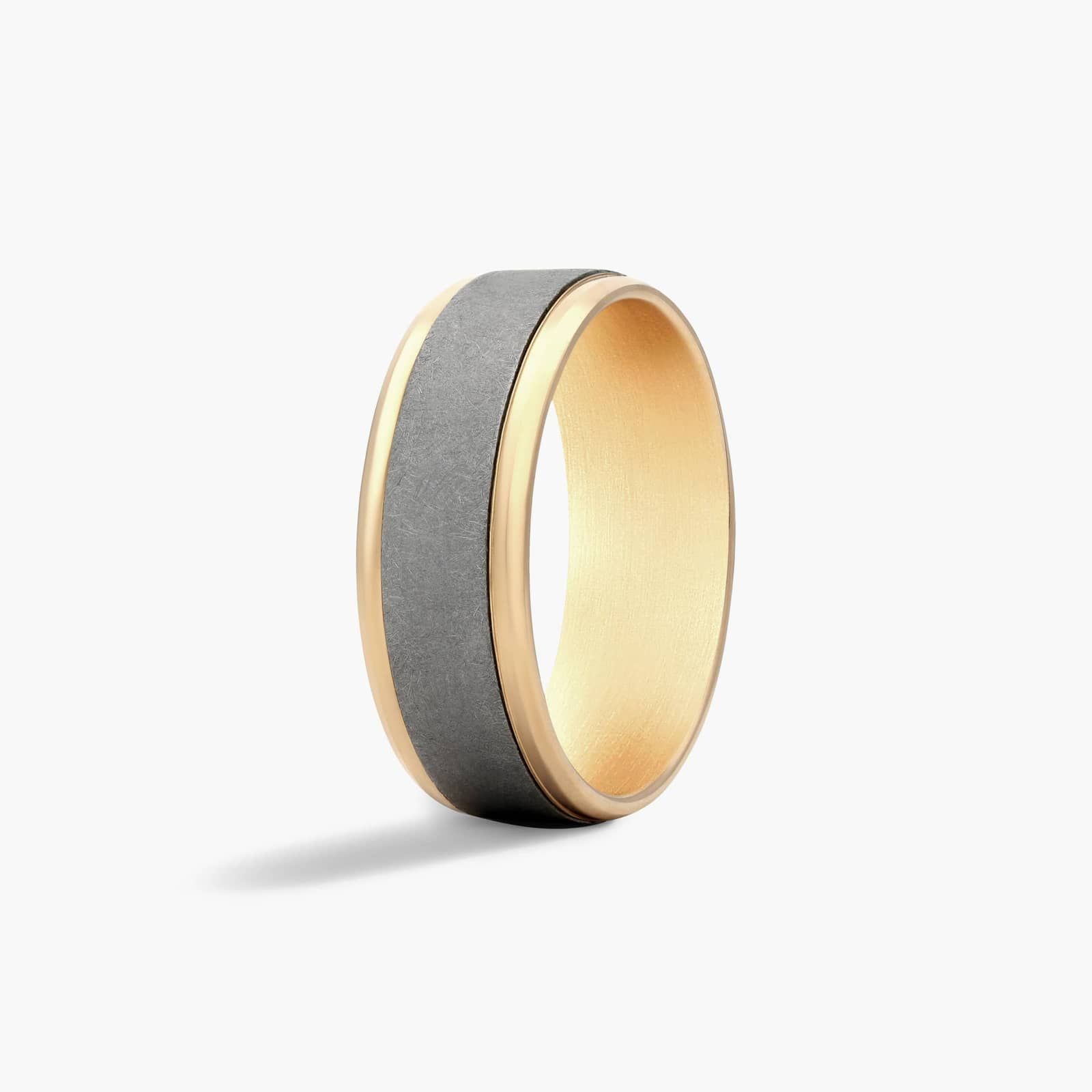 Grey Tantalum Swirl Center Men's Wedding Band In 14K Yellow Gold (8.00mm)