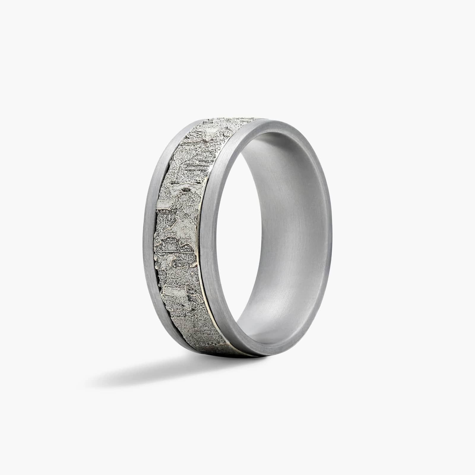 Fractured Texture Center Men's Wedding Band In 1K White Gold and Tantalum (8.00mm)