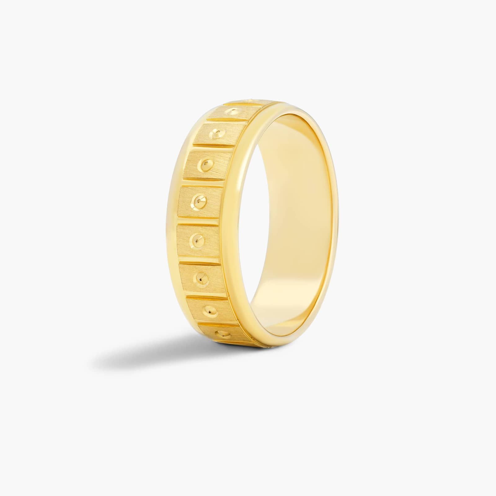 Faceted Block Satin Finish Men's Wedding Band In 14K Yellow Gold (7.00mm)