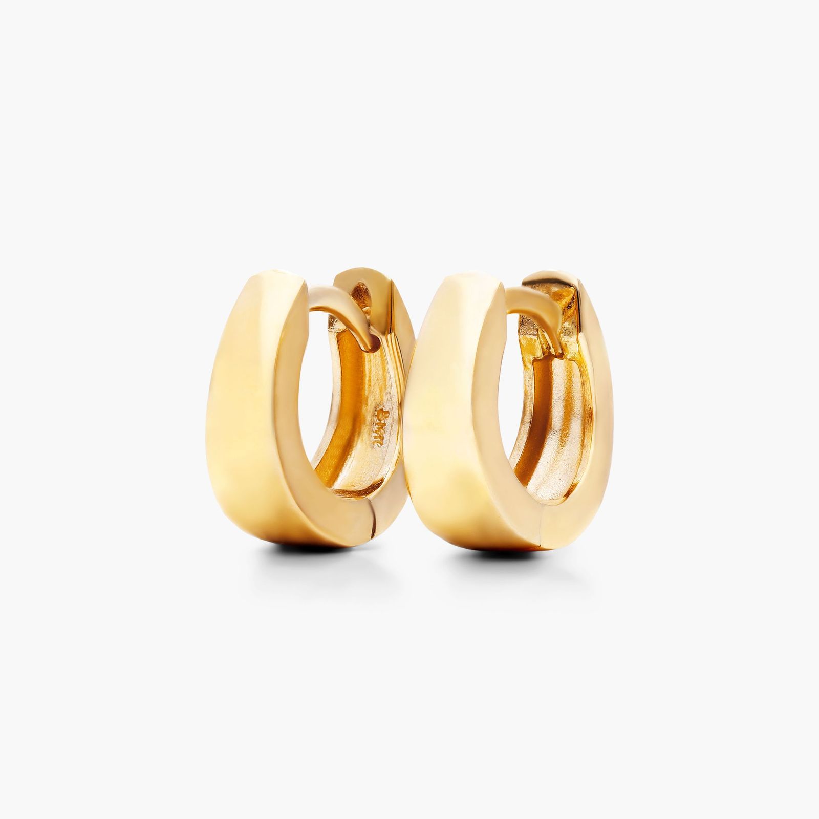 Tapered Hoop Earrings In 14K Yellow Gold
