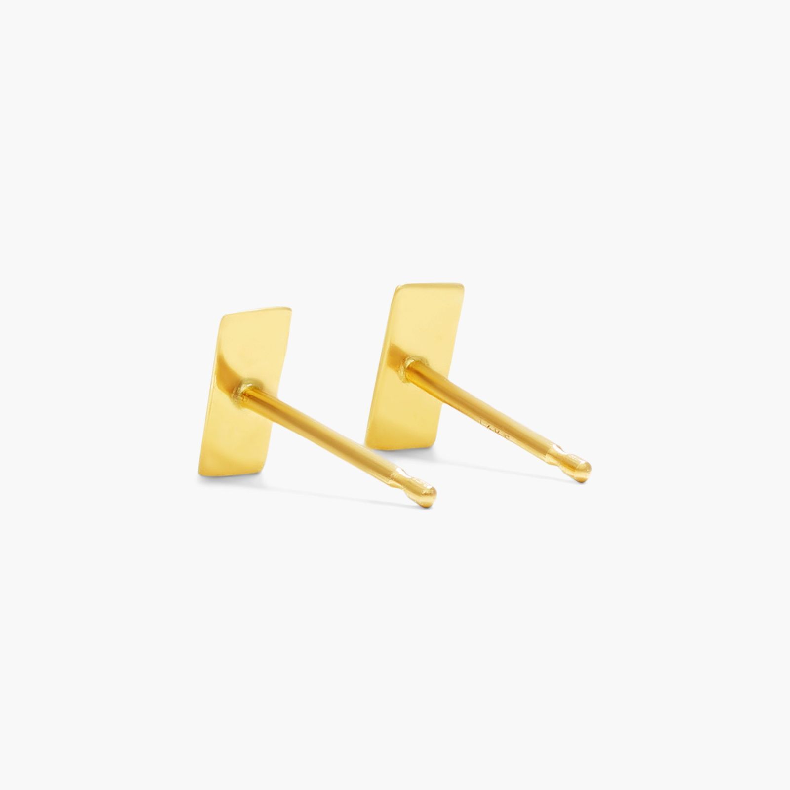 Elongated Pyramid Stud Earrings In 14K Yellow Gold