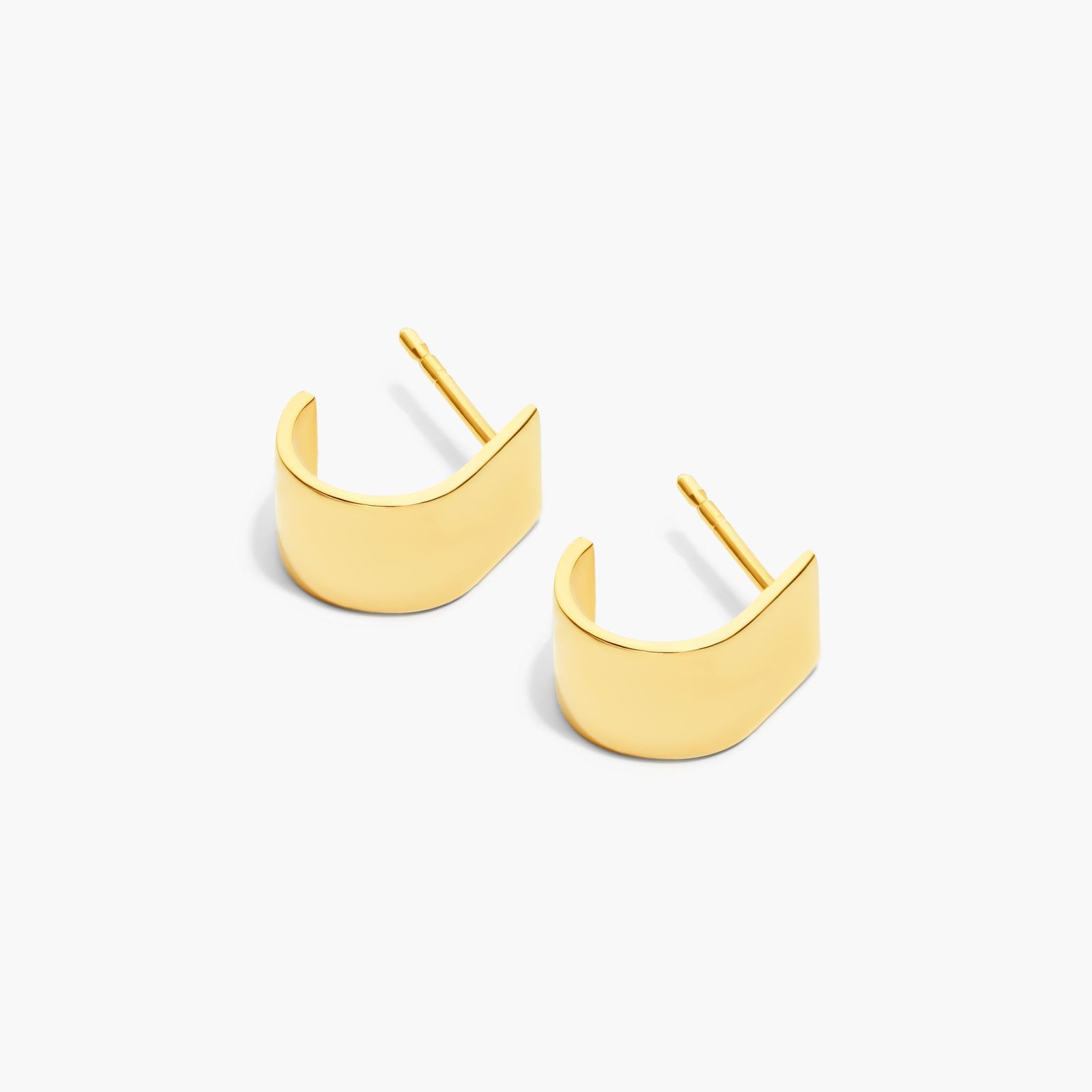 Broad J-Huggie Earrings In 14K Yellow Gold