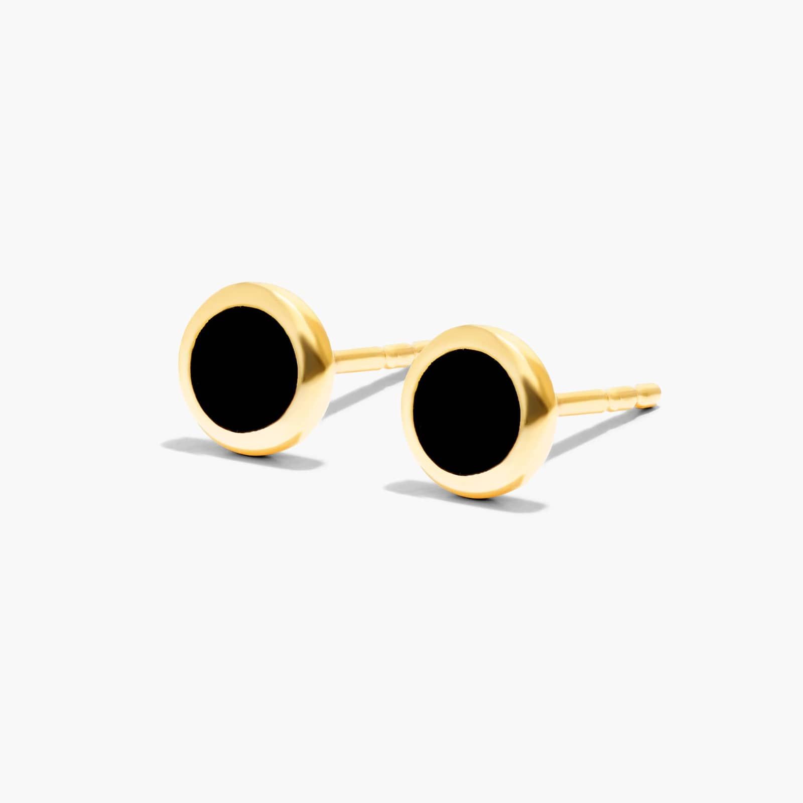 Black Enamel Round Stud Earrings In 14K Yellow Gold